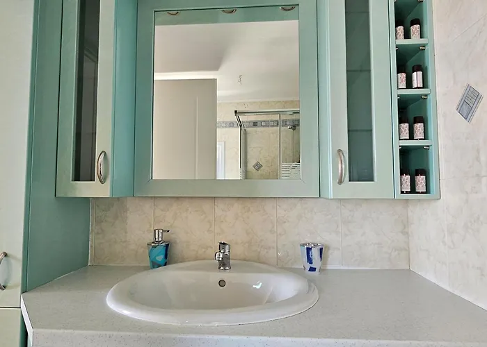 Lägenhet Sea View Tripiti